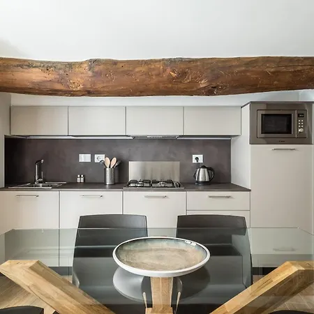 Castiglione, Palazzo Pepoli 2 Apartment
